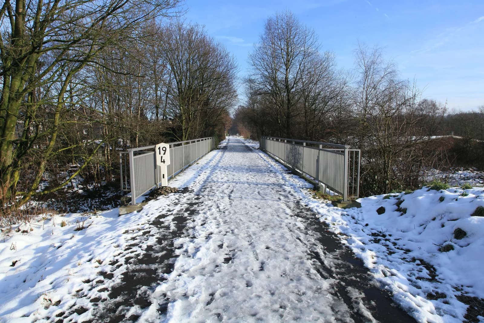 Balkantrasse mit Bahnbrücke Industriestraße in Wermelskirchen